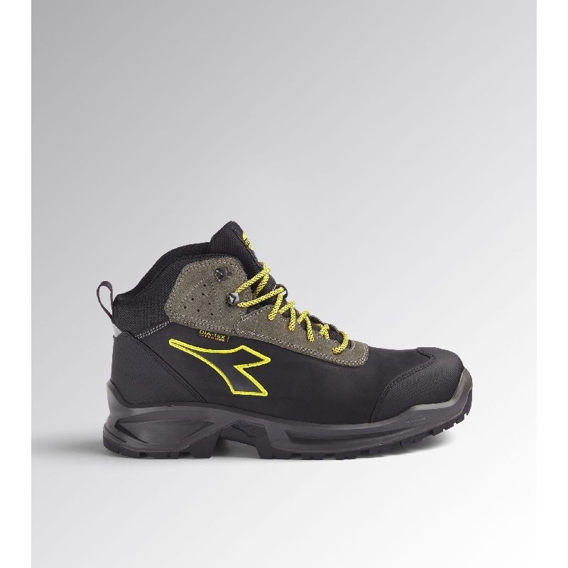 Achetez  CHAUSSURE DIADORA CROSS SPORT HAUTE WR S3 NOIR en ligne sur MO-Shop