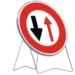 Achetez TALIA PANNEAU SIGN.  BK15 650 T1 SENS DE CIRCULATION NON PRIORITAIRE en ligne sur MO-Shop