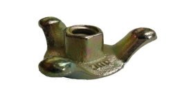 Achetez SANS MARQUE ECROU D17 - 3 OREILLES BASE 70 MOULE OR en ligne sur MO-Shop
